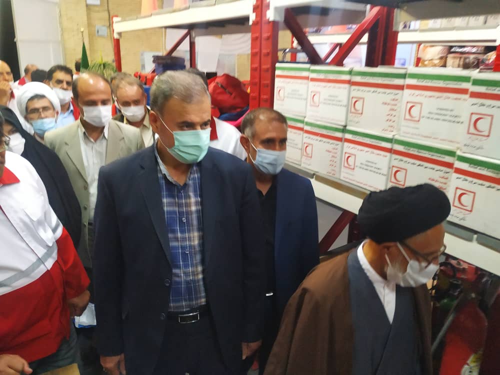 بازدید دبیرکل جمعیت از داروخانه هلالاحمر سیرجان/ از مهمترین کارهای هلالاحمر در حوزه دارو و درمان خدمترسانی به مردم است